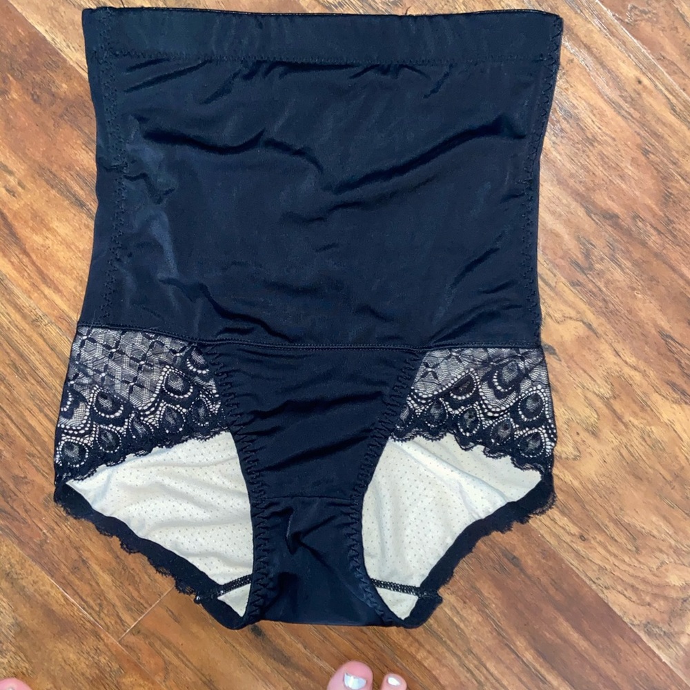 Women’s Shapeware